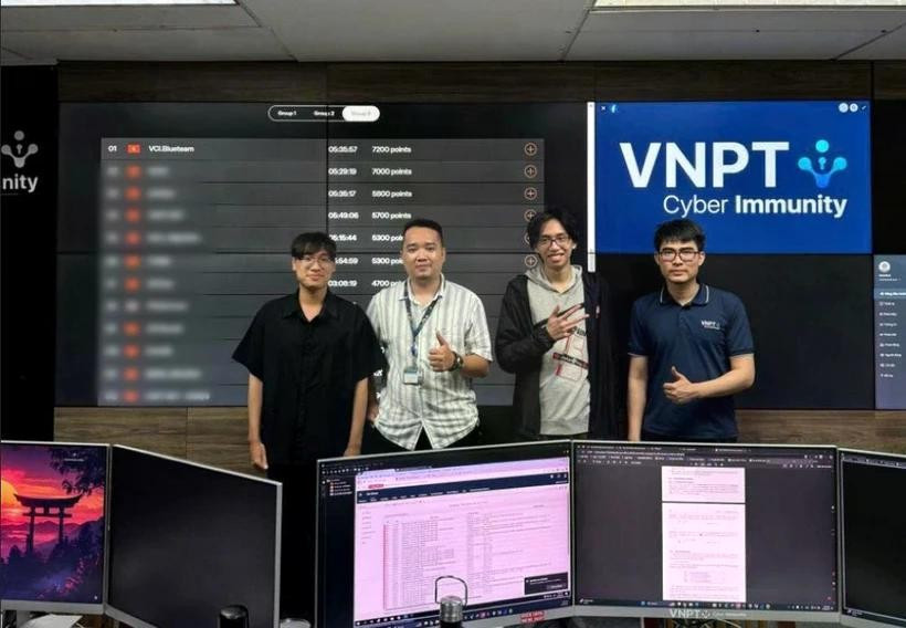 Thành viên đội tuyển VNPT Cyber Immunity. (Ảnh: PV/Vietnam+) Thành viên đội tuyển VNPT Cyber Immunity. (Ảnh: PV/Vietnam+)