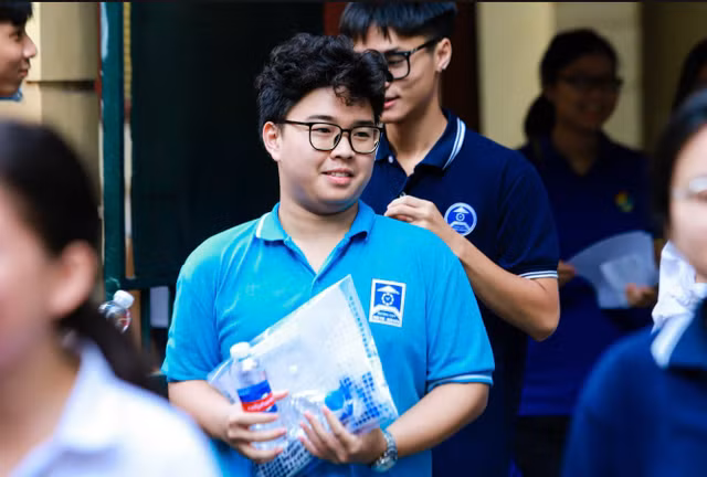 Hơn 1,1 triệu thí sinh đăng ký dự thi tốt nghiệp THPT 2025. Ảnh: Hữu Hưng