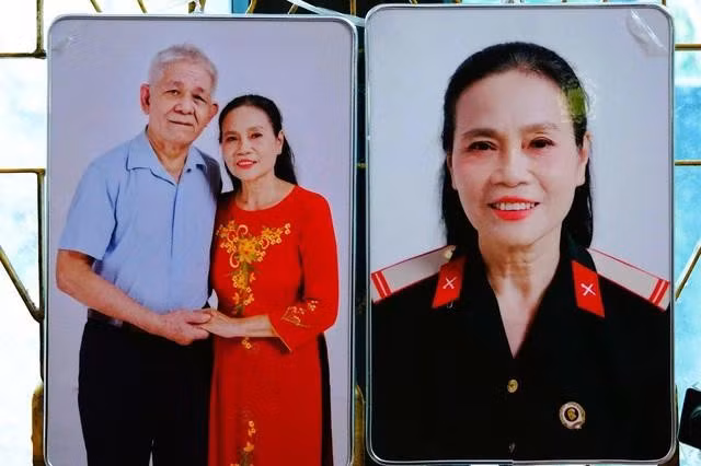 Tấm hình kỷ niệm của 2 ông bà