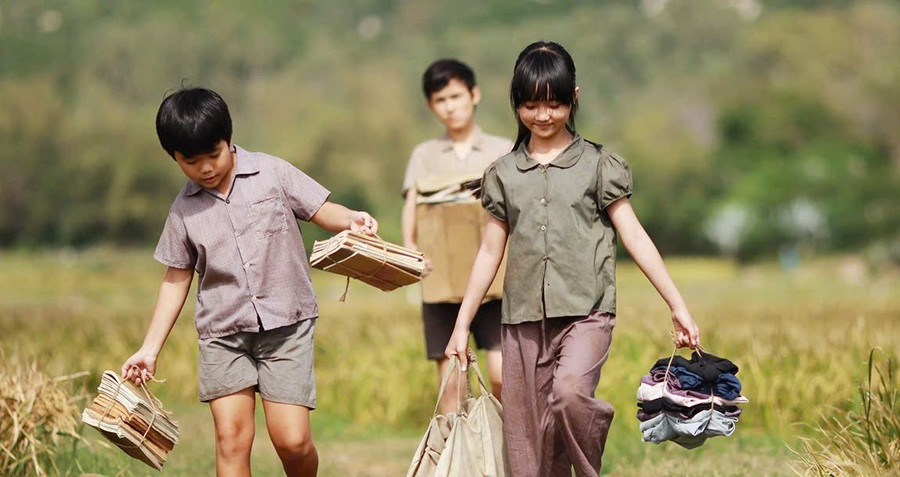 Bộ phim "Tôi thấy hoa vàng trên cỏ xanh" đã góp phần quảng bá hình ảnh Phú Yên, thu hút đông đảo du khách đến với địa phương này. (Ảnh: Đoàn làm phim) Bộ phim "Tôi thấy hoa vàng trên cỏ xanh" đã góp phần quảng bá hình ảnh Phú Yên, thu hút đông đảo du khách đến với địa phương này. (Ảnh: Đoàn làm phim)
