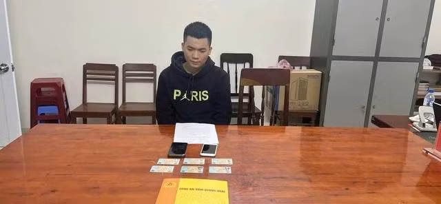 Hoàng Ngọc Thông tại cơ quan công an