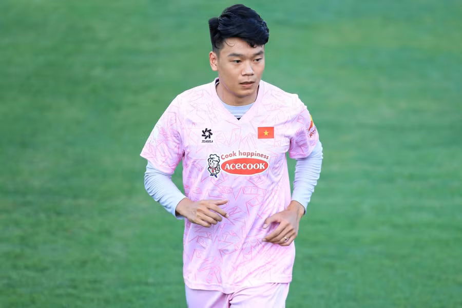 Thành Chung chơi được cả 3 vị trí trong sơ đồ 3 trung vệ của đội tuyển Việt Nam