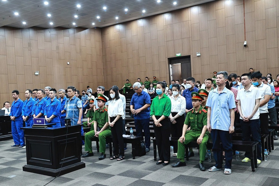 Các bị cáo tại phiên tòa Các bị cáo tại phiên tòa