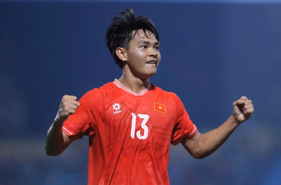 Vĩ Hào đang được coi là "trò cưng" của HLV Kim Sang-sik