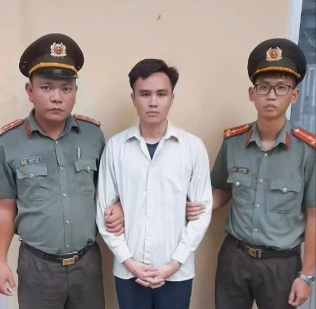 Công an khởi tố, bắt tạm giam Trần Khắc Đức về tội làm, tàng trữ, phát tán hoặc tuyên truyền thông tin, tài liệu, vật phẩm nhằm chống phá Nhà nước Cộng hòa xã hội chủ nghĩa Việt Nam