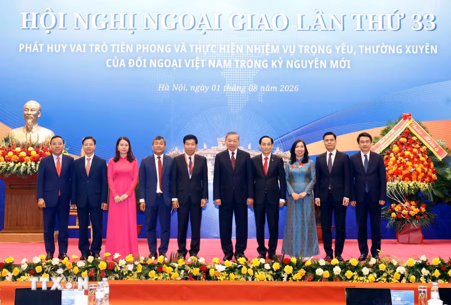 Tổng Bí thư, Chủ tịch nước Tô Lâm và các đại biểu. Ảnh: Thống Nhất/TTXVN