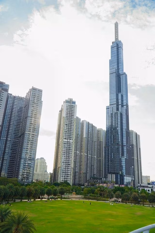 Công viên Landmark 81 là điểm dã ngoại, gặp mặt lý tưởng vào mỗi buổi chiều