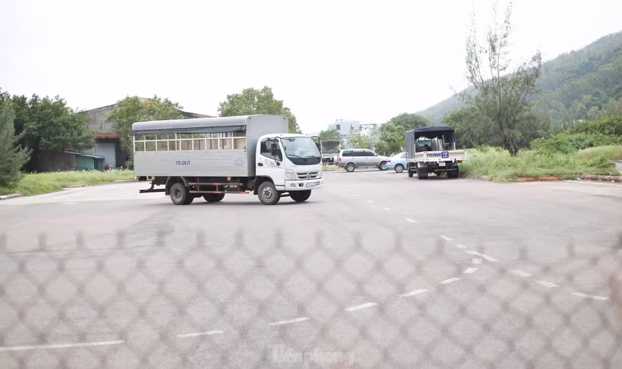 Thời hạn giao đất, cho thuê đất cho chủ đầu tư là 50 năm, người mua nhà ở liền kề gắn liền với quyền sử dụng đất được sử dụng ổn định lâu dài. Ảnh: Trương Định