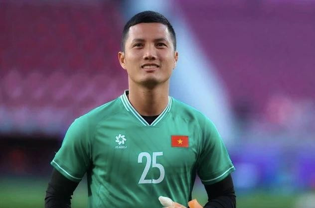 Thủ môn hay nhất AFF Cup 2024 Nguyễn Đình Triệu trở lại sau chấn thương Thủ môn hay nhất AFF Cup 2024 Nguyễn Đình Triệu trở lại sau chấn thương