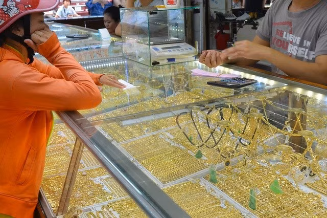 Sát Tết, giá vàng nhẫn lên tới 88 triệu đồng/lượng