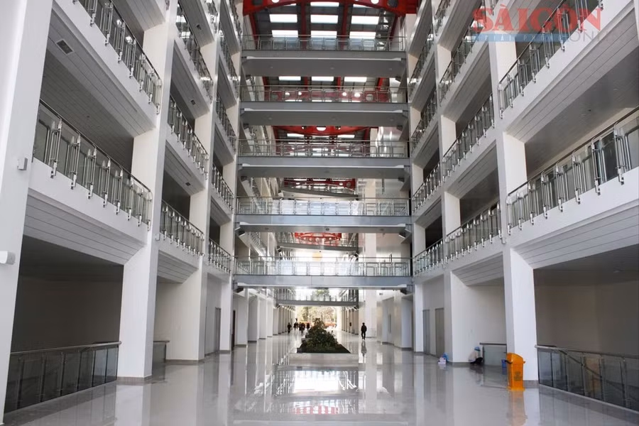 Trung tâm hành chính tỉnh Lâm Đồng hiện tại có diện tích sàn hơn 22.000m2. Ảnh: ĐOÀN KIÊN