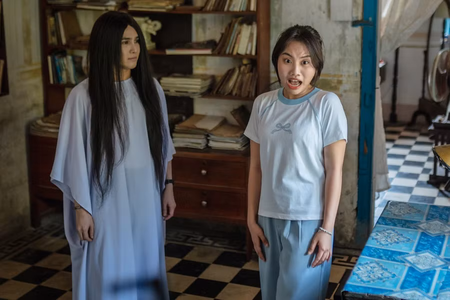 Hình ảnh trong Nhà gia tiên.