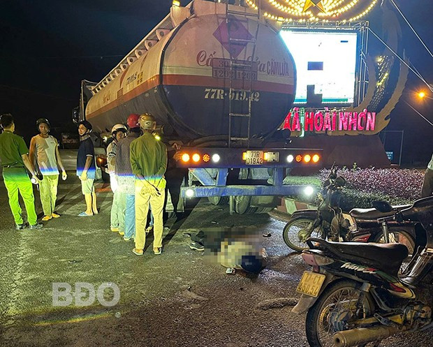 Hiện trường vụ TNGT tại xã Hoài Châu Bắc. Ảnh: CACC Hiện trường vụ TNGT tại xã Hoài Châu Bắc. Ảnh: CACC