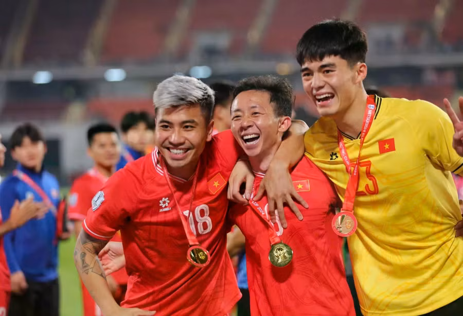 Trung Kiên (phải) đã được học hỏi kinh nghiệm rất nhiều trong chiến dịch AFF Cup 2024