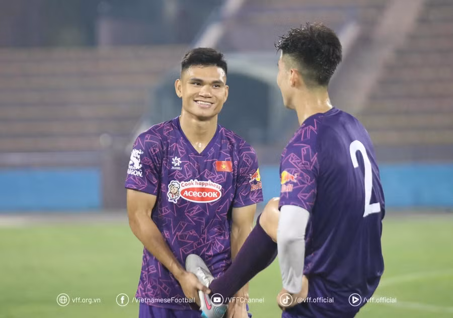 Phạm Xuân Mạnh là "cỗ máy bền bỉ" ở hành lang phải