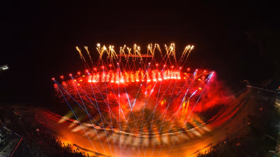 Đội hình jetski trình diễn đạt kỷ lục thế giới