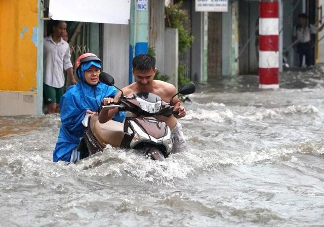 Biển Đông sắp xuất hiện bão số 1, Nam bộ đón đợt mưa lớn diện rộng Biển Đông sắp xuất hiện bão số 1, Nam bộ đón đợt mưa lớn diện rộng