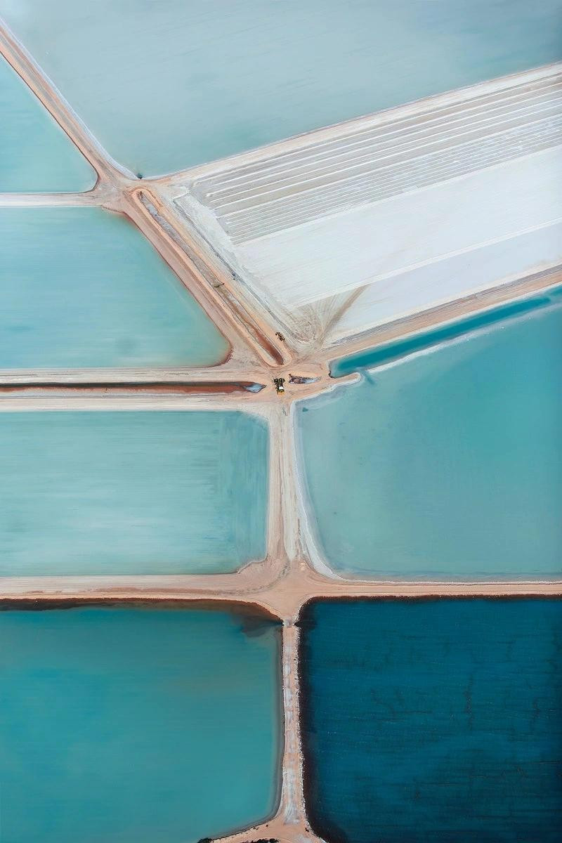 Là điểm cực tây trên lục địa Úc và là Di sản thế giới được UNESCO công nhận. Khu vực này rất đa dạng - với bãi biển được tạo thành hoàn toàn từ những vỏ sò nhỏ màu trắng, đá stromatolite trên bờ hồ Hamelin và mỏ muối ở Useless Loop, nơi sản xuất loại muối tinh khiết nhất trên thế giới