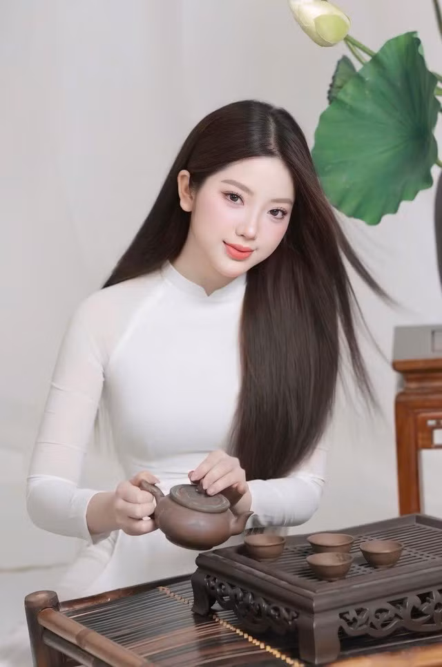 Trịnh Quỳnh Trang (2003, Quảng Ninh): Sinh viên Đại học Ngoại thương Hà Nội với niềm đam mê ngôn ngữ, thành thạo tiếng Anh và tiếng Hàn.