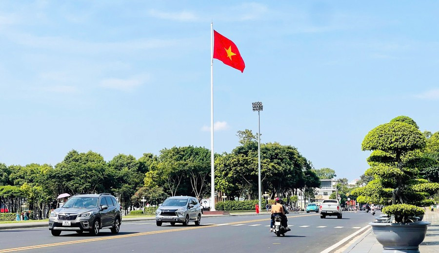 Trong kỳ nghỉ lễ 30-4 và 1-5, Gia Lai là một trong những điểm đến hấp dẫn của nhiều du khách. Ảnh: Trần Dung trong-khong-khi-cua-ky-nghi-mang-y-nghia-lich-su-sau-sac-gia-lai-tro-thanh-diem-den-hap-dan-de-du-khach-thap-phuong-kham-pha-tim-hieu-anh-tran-dung.jpg