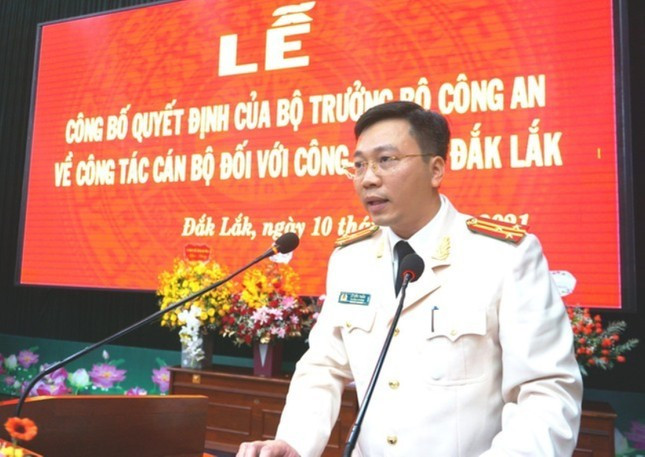 Đại tá Lê Hữu Tuấn được giao phụ trách Công an tỉnh Đắk Lắk đến khi kiện toàn Giám đốc. Đại tá Lê Hữu Tuấn được giao phụ trách Công an tỉnh Đắk Lắk đến khi kiện toàn Giám đốc.