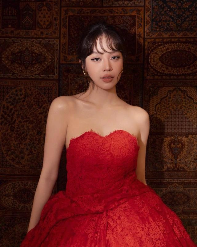 Nhan sắc của Hoa hậu Thanh Thủy ở tuổi 26