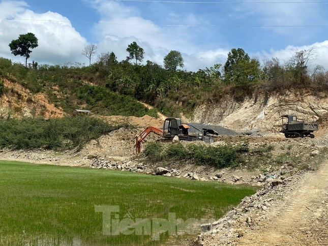 Nhiều dự án đầu tư công ở Đắk Lắk chậm tiến độ. Nhiều dự án đầu tư công ở Đắk Lắk chậm tiến độ.