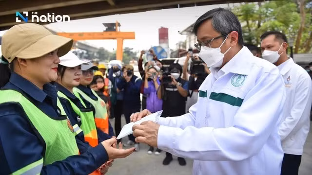 Giới chức Thái Lan cho biết người dân không cần phải hoảng sợ nhưng cần cảnh giác và tuân thủ các biện pháp y tế công cộng, như đeo khẩu trang. Ảnh: The Nation