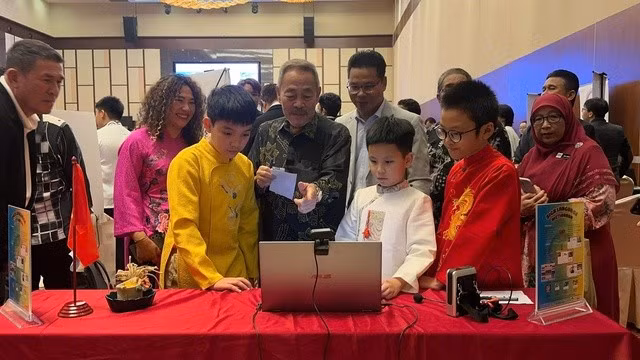 Học sinh Việt Nam thi đấu tại cuộc thi