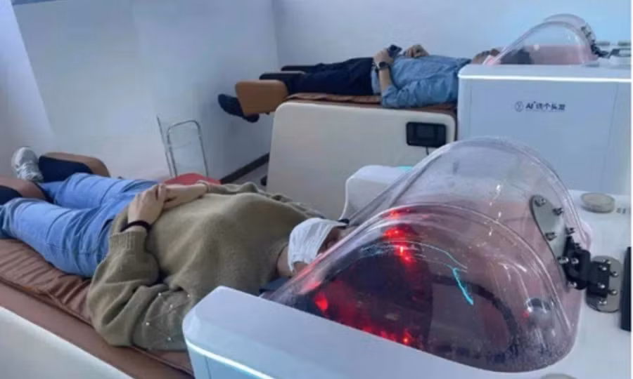 Thiết bị gội đầu ứng dụng AI. Ảnh: CNR