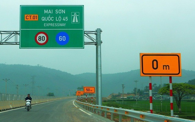 Cao tốc Mai Sơn - QL45 do nhà nước đầu tư sẽ chính thức được thu phí. Cao tốc Mai Sơn - QL45 do nhà nước đầu tư sẽ chính thức được thu phí.
