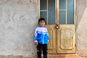 Đak Đoa trợ cấp xã hội cho em Nêu 