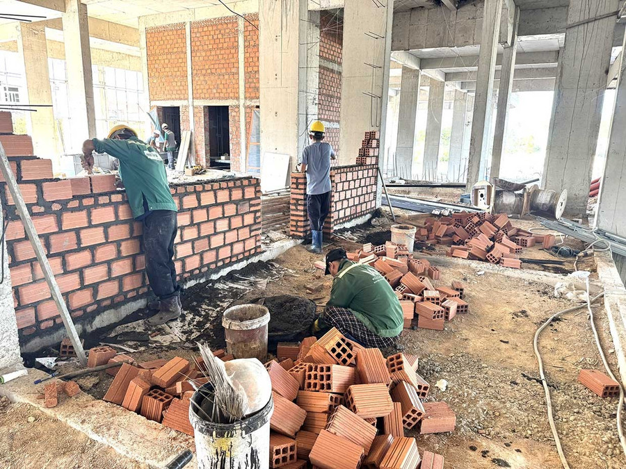 Chính phủ chỉ đạo UBND cấp tỉnh đưa chỉ tiêu phát triển nhà ở xã hội theo từng năm được giao vào kế hoạch phát triển kinh tế - xã hội hàng năm để triển khai thực hiện. Ảnh: H.T