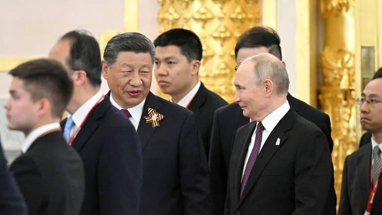 Chủ tịch Tập Cận Bình và Tổng thống Putin trong cuộc hội đàm tại Moscow. Ảnh: Sputnik chu-tich-tap-can-binh-va-tong-thong-putin-trong-cuoc-hoi-dam-tai-nga-anh-sputnik-rt.jpg