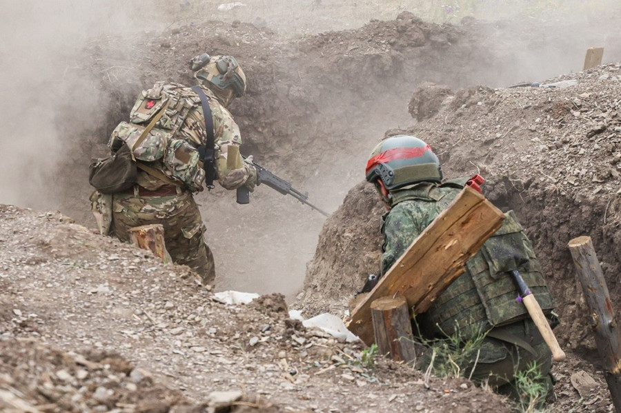 Binh sỹ Nga trong cuộc chiến tại Ukraine. Ảnh: TASS binh-sy-nga-trong-cuoc-chien-voi-ukraine-anh-tass.jpg