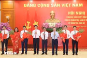 Công bố các quyết định của Bộ Chính trị, Ban Bí thư về công tác cán bộ