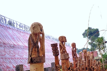 Về làng Kép xem lễ ăn trâu mừng nhà rông mới