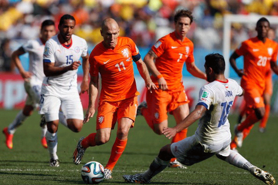 Robben (11) là nguồn cảm hứng của đội tuyển Hà Lan. Robben (11) là nguồn cảm hứng của đội tuyển Hà Lan.