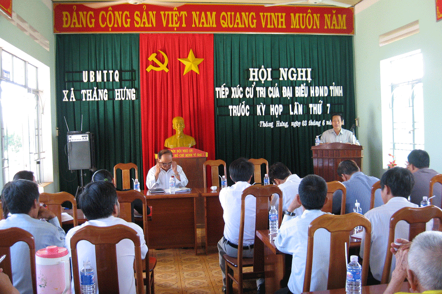 Đại biểu Hội đồng Nhân dân tỉnh tiếp xúc cử tri tại xã Thăng Hưng. Ảnh: Ngọc Linh Đại biểu Hội đồng Nhân dân tỉnh tiếp xúc cử tri tại xã Thăng Hưng. Ảnh: Ngọc Linh