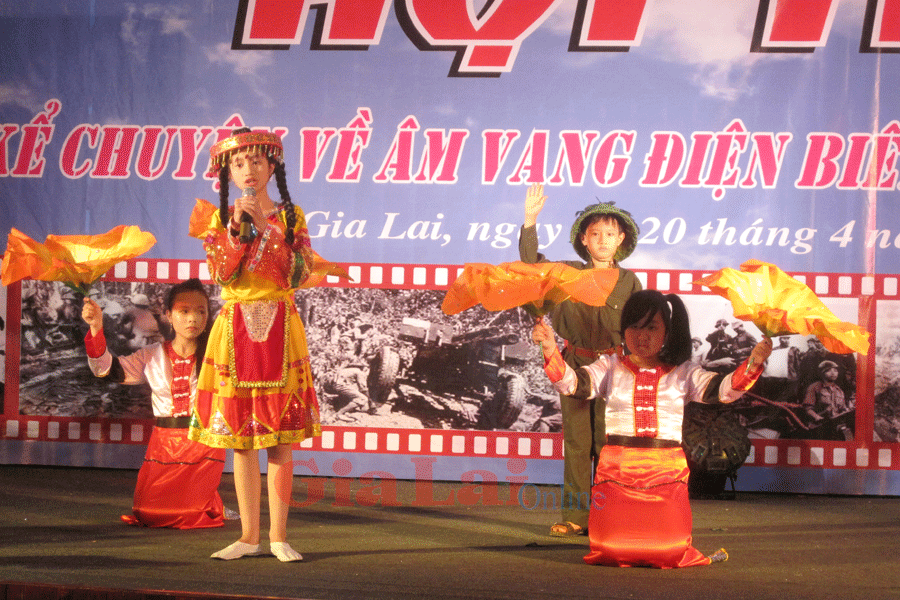 Thiếu nhi Gia Lai tham gia thi kể chuyện 60 năm Âm vang Điện Biên. Ảnh: Minh Nguyễn Thiếu nhi Gia Lai tham gia thi kể chuyện 60 năm Âm vang Điện Biên. Ảnh: Minh Nguyễn