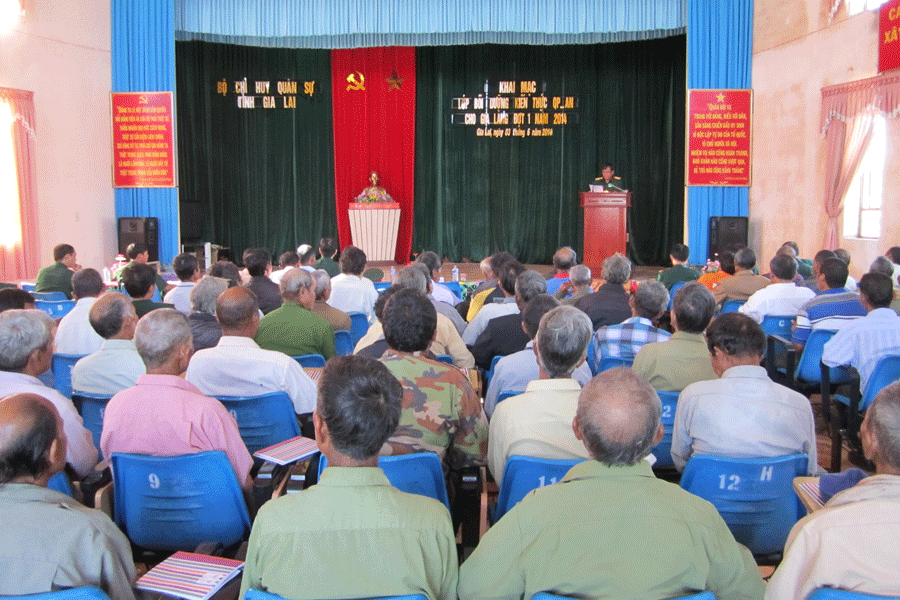 Tổ chức bồi dưỡng kiến thức quốc phòng-an ninh. Ảnh: Anh Huy Tổ chức bồi dưỡng kiến thức quốc phòng-an ninh. Ảnh: Anh Huy