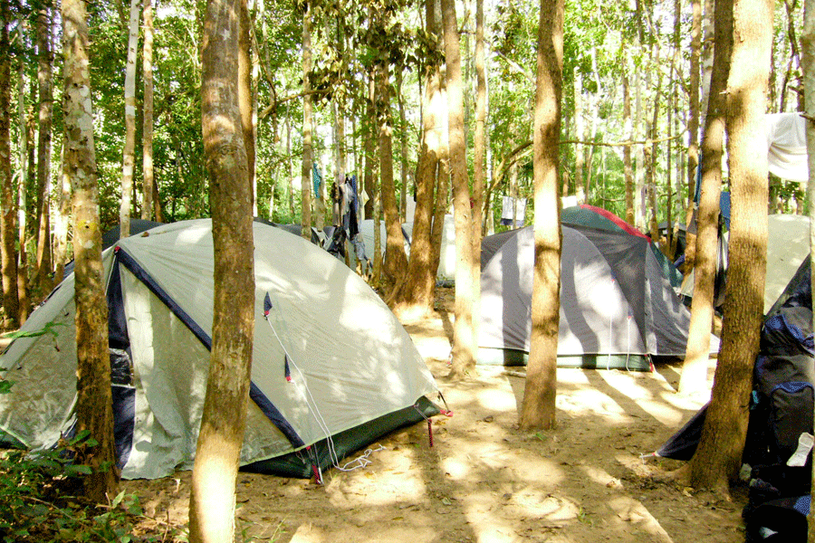 Cắm trại trong mỗi tour Trekking. Ảnh: Trần Dung Cắm trại trong mỗi tour Trekking. Ảnh: Trần Dung