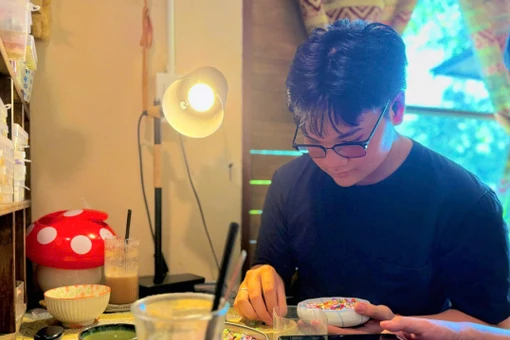 Workshop làm vòng tay thủ công hút giới trẻ Pleiku dịp 20-10