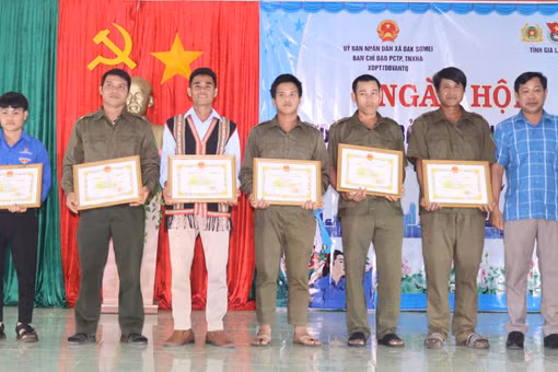 Quang cảnh ngày hội toàn dân bảo vệ an ninh Tổ quốc năm 2026 tại xã Đak Sơmei. Ảnh: Lạc Hà
