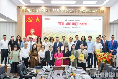 Báo Nhân Dân triển khai dự án “Yêu lắm Việt Nam” thúc đẩy du lịch số