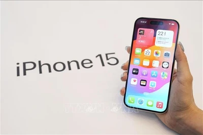Apple cấp tốc nhập iPhone vào Mỹ trước đòn thuế quan của Trump