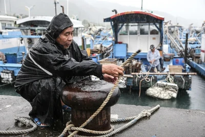 Bão nhiệt đới Kong-rey mạnh lên thành siêu bão đe doạ Philippines và Đài Loan