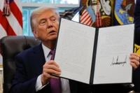 Tổng thống Trump gây sốc với kế hoạch hồi sinh Bộ Chiến tranh của Mỹ