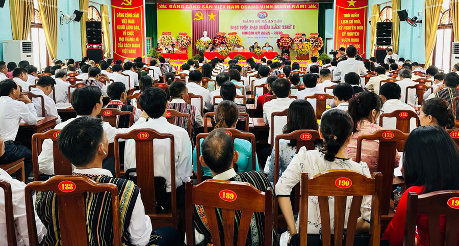 의회 풍경. 사진: Duy Dang Quang cảnh tại Đại hội. Ảnh: Duy Đăng