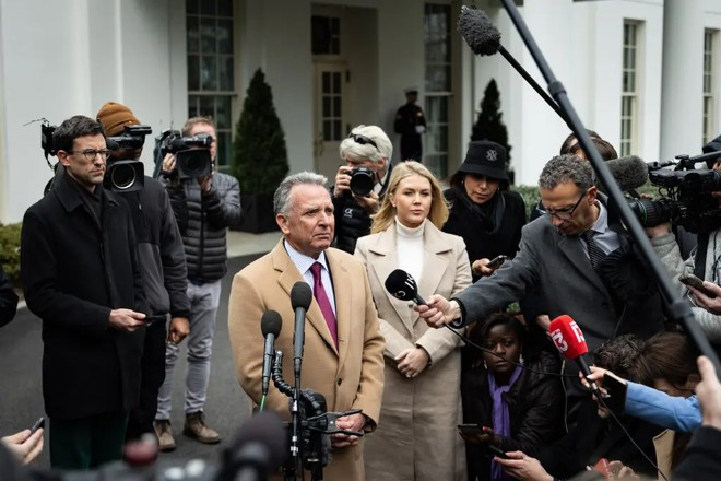 Đặc phái viên Mỹ Steve Witkoff trả lời truyền thông. Ảnh: New York Times ong-steve-witkoff-tra-loi-truyen-thong-anh-new-yorrk-times.jpg